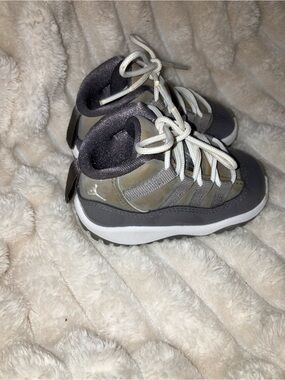 Air Jordan Retro 11 Cool Grey Toddler Shoe